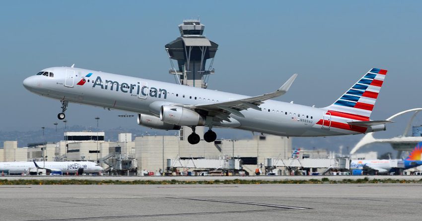 American Airlines приостановила авиасообщение с 15 городами