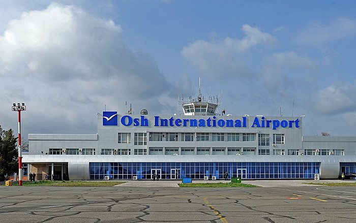 Кто ремонтировал аэропорт в Оше, в котором обвалился потолок