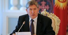 Алмазбек Атамбаев утвердил республиканский бюджет на 2016 год