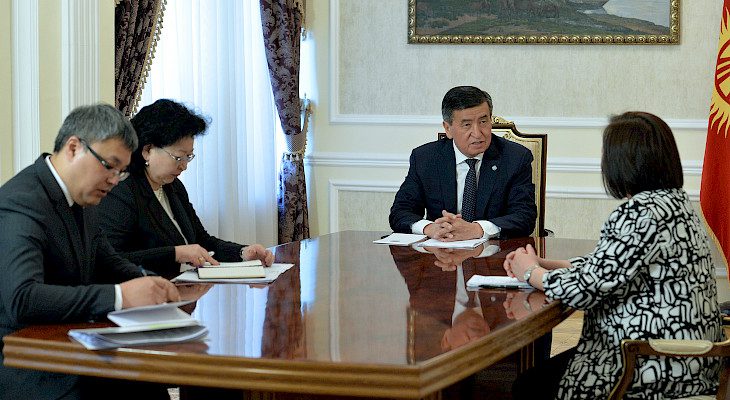 Президент Дүйнөлүк банктын Кыргызстандагы кеңсесинин башчысы менен жолугушту