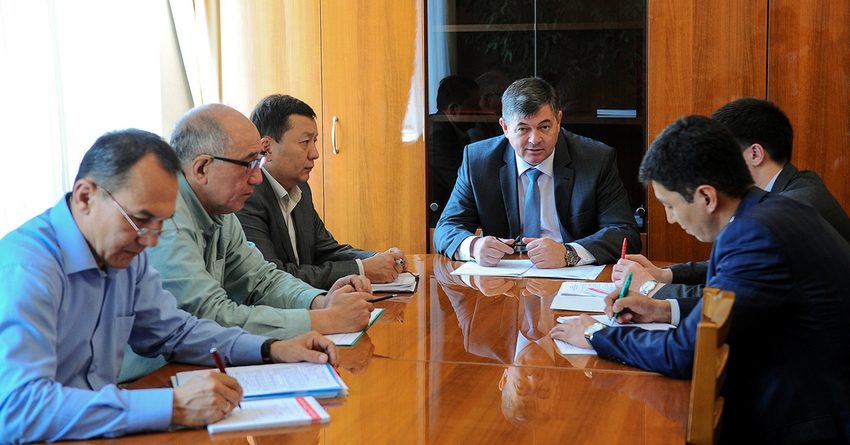 Кыргызстан предложит Таджикистану импортировать электроэнергию в летний период