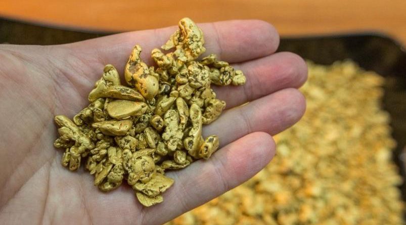 В январе казахстанцы купили золотых слитков общим весом 111.5 кг