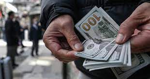 Нацбанк оштрафовал двух граждан за нелегальный обмен валюты