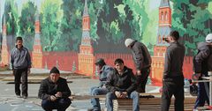 У мигрантов в РФ осталось два дня для приведения документов в порядок — МИД