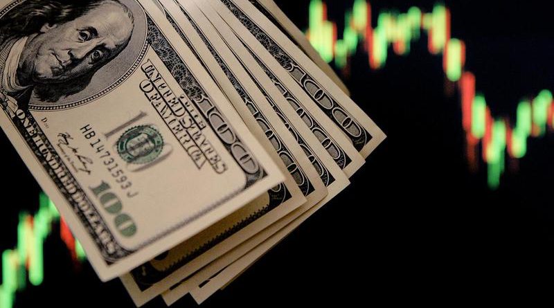 Спрос на доллар США на межбанковских торгах вырос в 12 раз