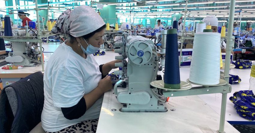 В Баткенской области заработала фабрика по производству одежды