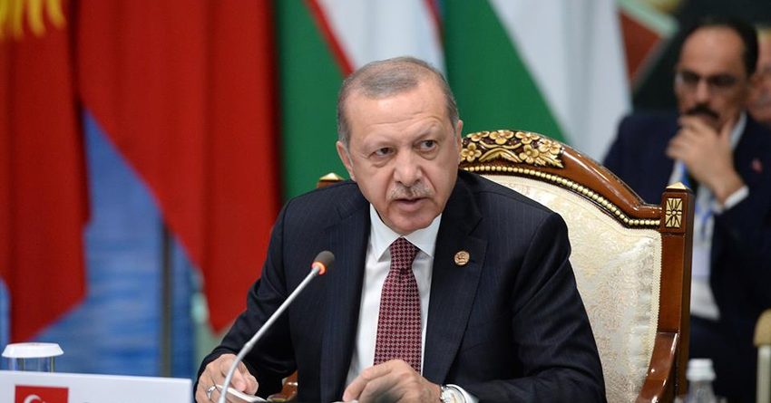 Эрдоган предложил избавиться от доллара и перейти на расчеты в лирах