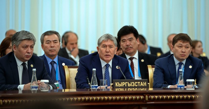 Атамбаев: для КР принципиально размещение головного офиса Банка развития ШОС в Бишкеке
