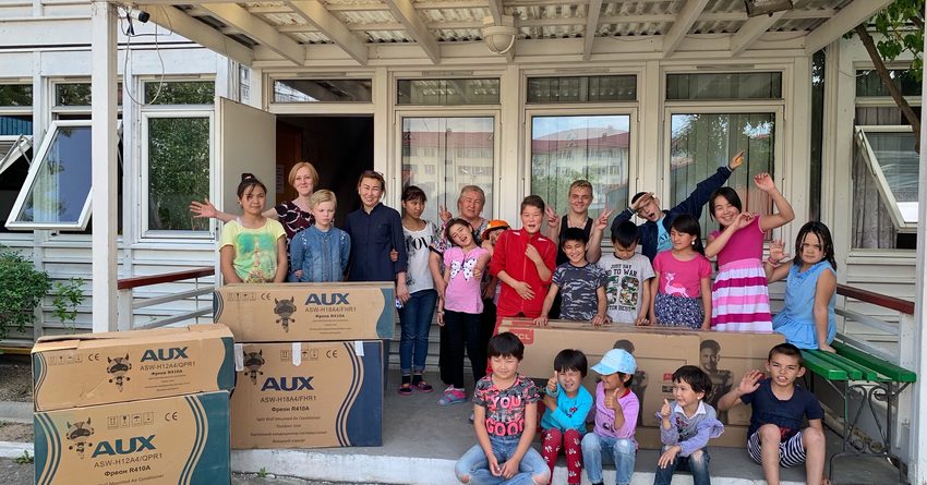 «Банк Компаньон» поздравил юных кыргызстанцев с Днем защиты детей