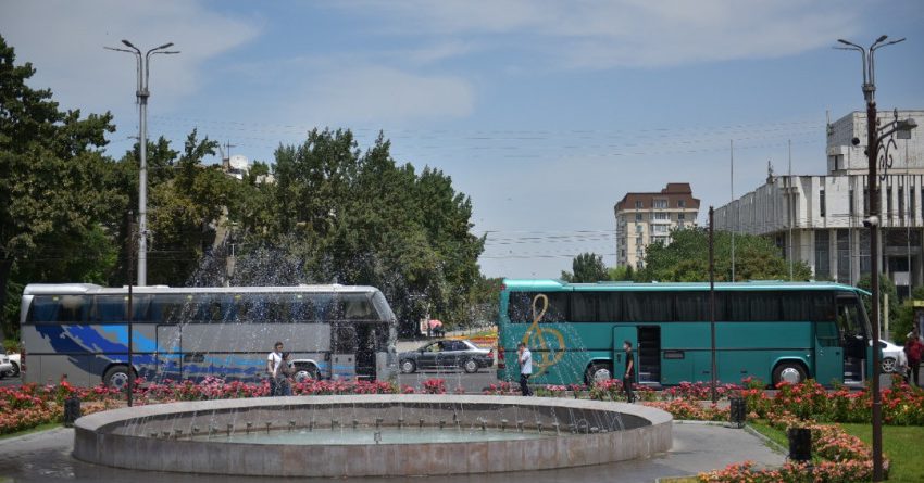 В Бишкеке продолжают курсировать бесплатные автобусы