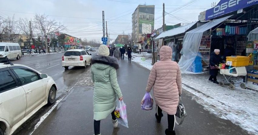 Мэрия Бишкека продолжает борьбу со стихийной торговлей