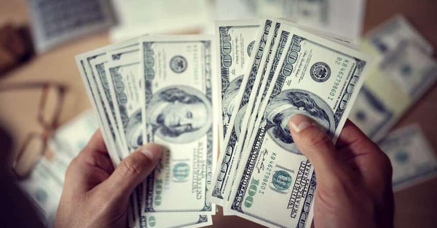 За неделю комбанки купили на валютных торгах более $40 млн