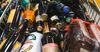 Мамлекеттик салык кызматы күмөндүү акциздик маркалары бар 6 миң бөтөлкө спирт ичимдигин колго түшүрдү