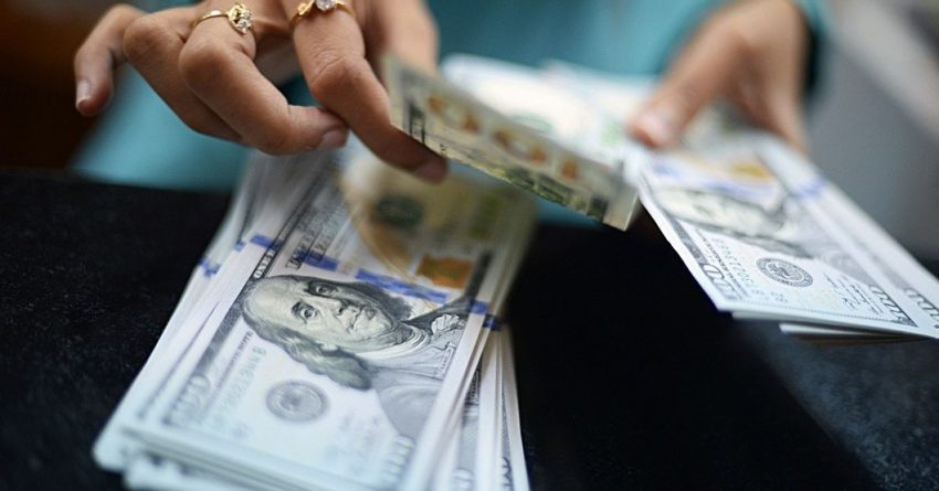 Нацбанк оштрафовал одного нелегального валютчика
