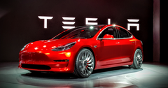 Tesla просит деньги у своих поставщиков