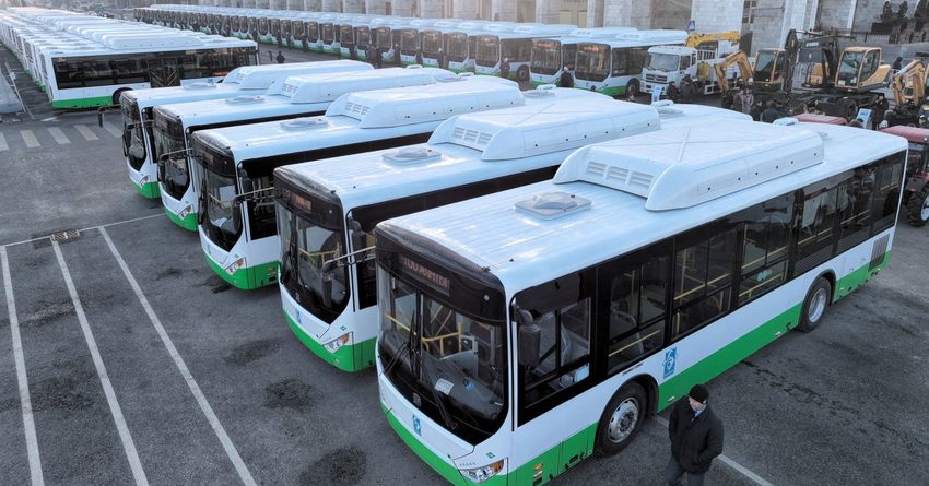 Жайында Бишкекке 500 автобус алынып келинет
