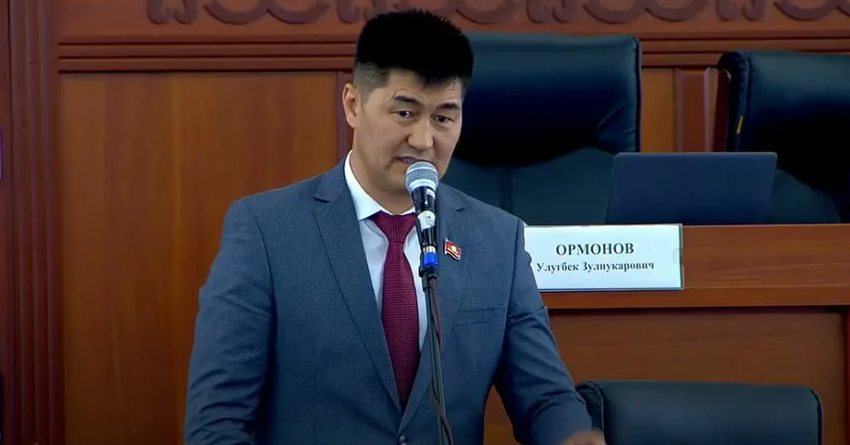 Депутат назовет имена «крышующих» финансовые пирамиды прокуроров