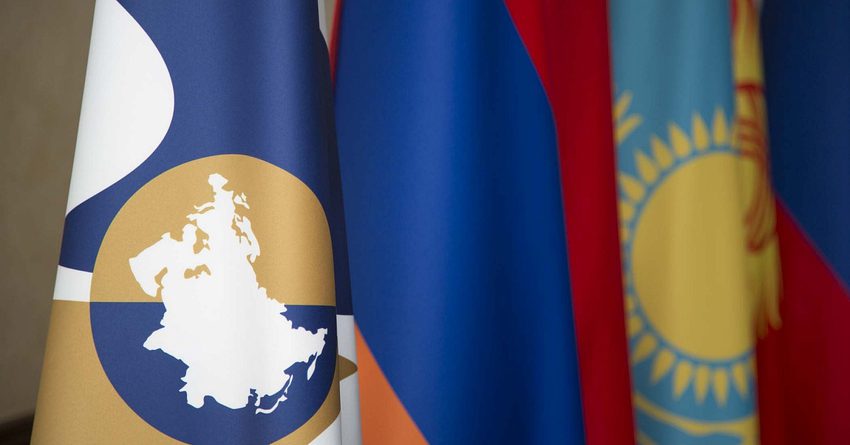 Кыргызстан больше всех  в ЕАЭС нарастил оборот торговли услугами