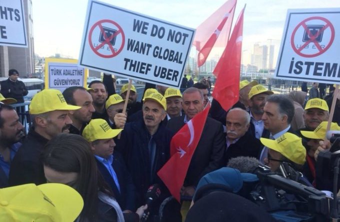 Uber запретят в Турции. Запрет поддержал президент