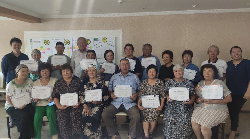 В Кыргызстане обучили финансовой грамотности 900 человек