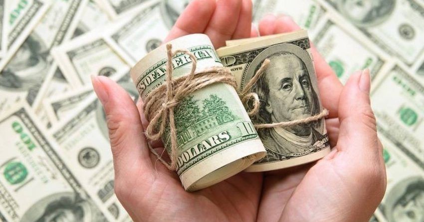 За неделю комбанки купили на валютных торгах более $10 млн