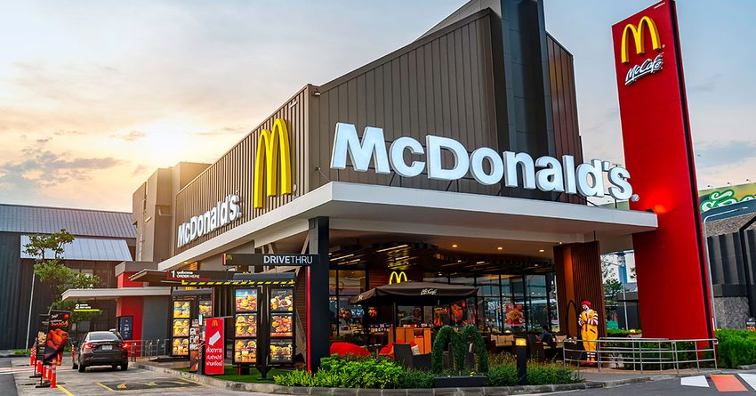 За последний квартал выручка McDonald's снизилась на 30%