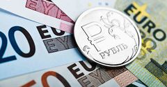 Курс евро впервые с 2016 года поднялся выше 90 рублей