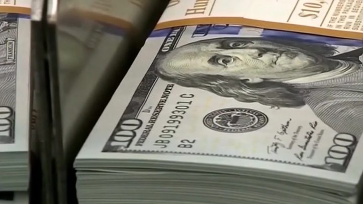 Кыргызстанда доллардын наркы түшүүдө