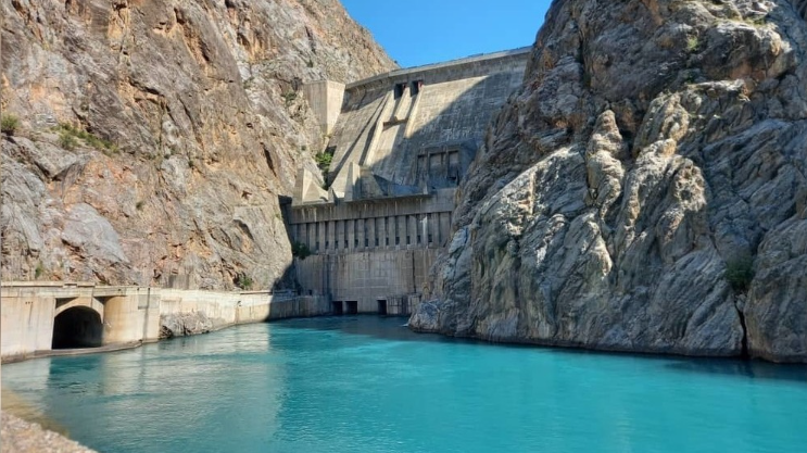 В ЖК рассказали, почему не завершена модернизация Токтогульской ГЭС