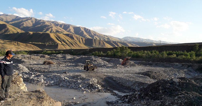 Chaarat Gold продала Капан, чтобы сосредоточиться на рудниках в КР