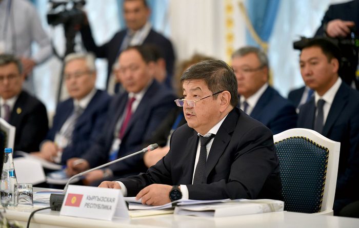 Жапаров призвал выработать политику продбезопасности в рамках ЕАЭС