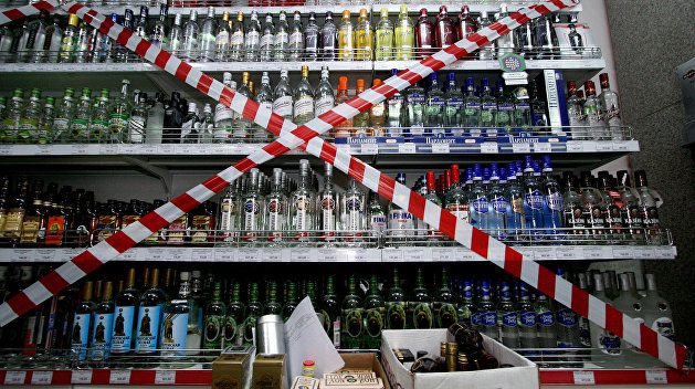Бишкекте 900 миң сомдук алкоголдук продукция мыйзамсыз жүгүртүүдөн алынды