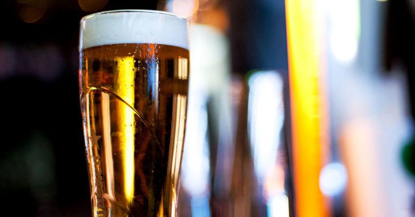 В Ошской области выявили более 74.6 тысячи литров пива без лицензии