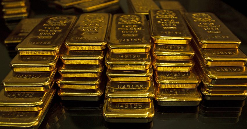 Унция золота рекордно подешевела за последние два месяца