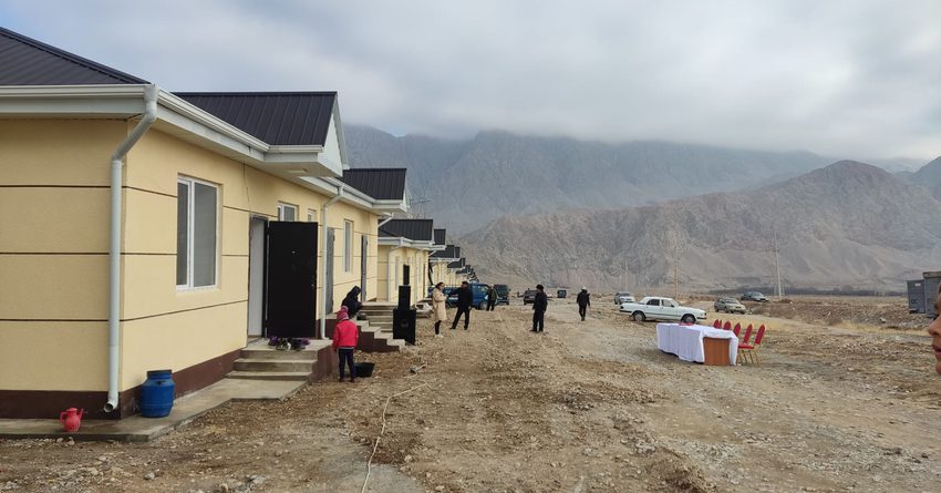 На строительство домов в Баткенской области направлено более 1 млрд сомов
