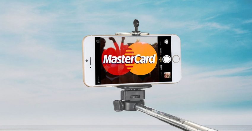 В MasterCard запустили оплату онлайн-покупок при помощи селфи