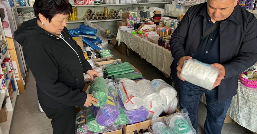 Антимонополия усилила борьбу с пластиковыми пакетами в Иссык-Кульской области