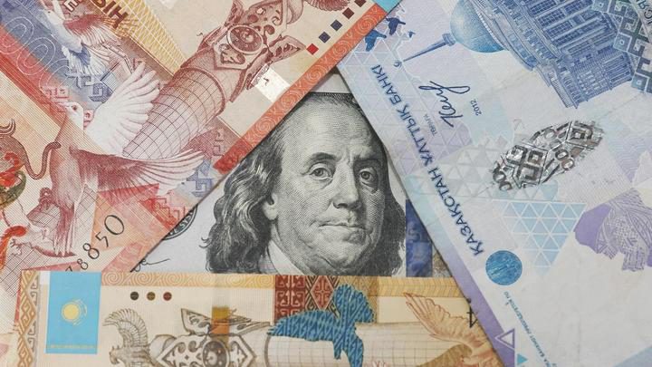 В Казахстане снизился спрос на иностранную валюту. Тенге укрепился к доллару