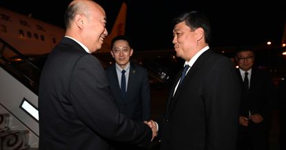 Китай и Кыргызстан обсудят КПП и торговлю