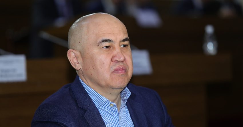 Алтынбек Сулайманов уходит с поста полпреда президента в Иссык-Кульской области