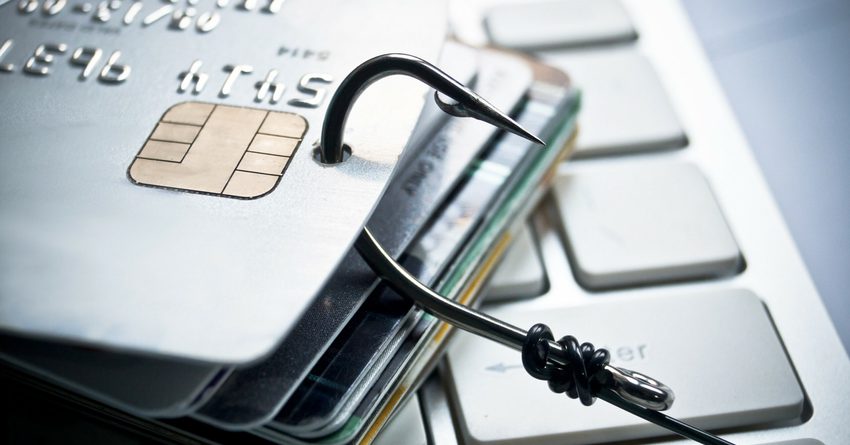 В КР участились случаи мошенничества с платежными картами