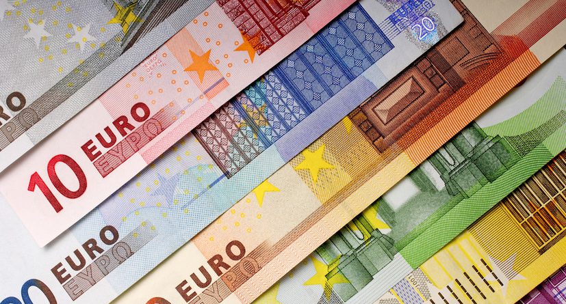 «Демир Банктын» кассаларында евро түгөнүп калды