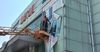 В Бишкеке демонтируют объекты, мешающие строительству тротуаров