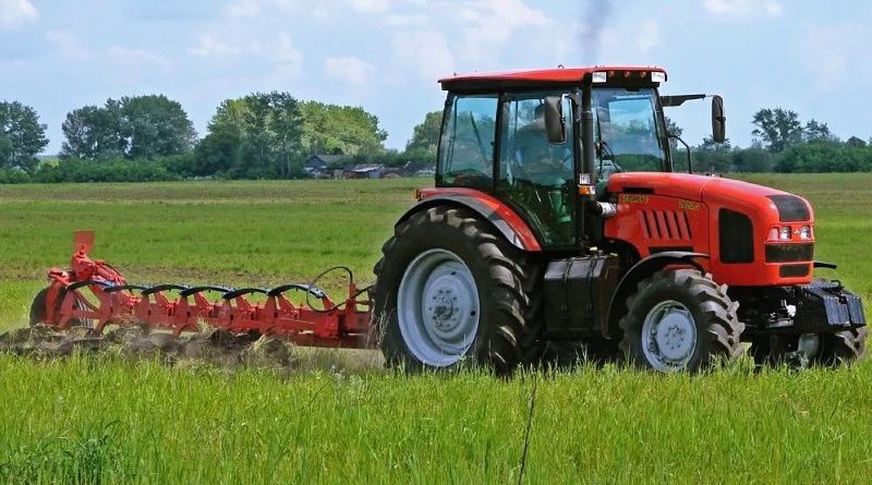 С начала года фермерам выдано техники в лизинг на 1.7 млрд сомов