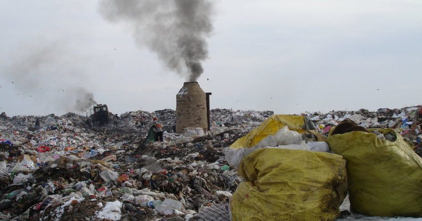 Борьбу со смогом в Бишкеке нужно начать с рекультивации мусорного полигона