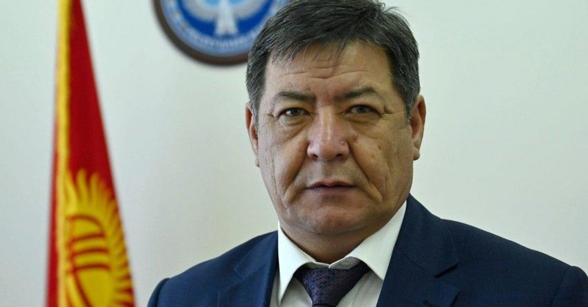 Депутат Абдыбахаб Боронбаев мандатын өткөрүп берди