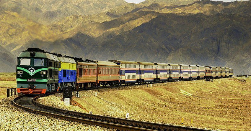 Азербайджан на треть снизил тарифы на транспортировку поездами «Нового шелкового пути»