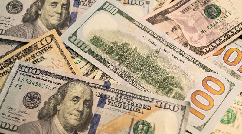 Межбанковские торги закрылись ростом доллара