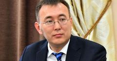 Абдыгулов: Интервенциясыз доллардын наркы 300-400 сомго чыгып кетмек