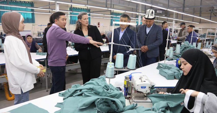 Швейная фабрика в селе Нижне-Чуйск расширила производство